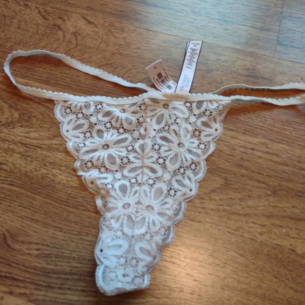 NEW with tag- Victoria Secrets Lace Thong